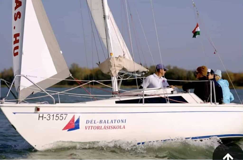 vitorlas-tanfolyam-a-del-balatoni-vitorlasiskolaban
